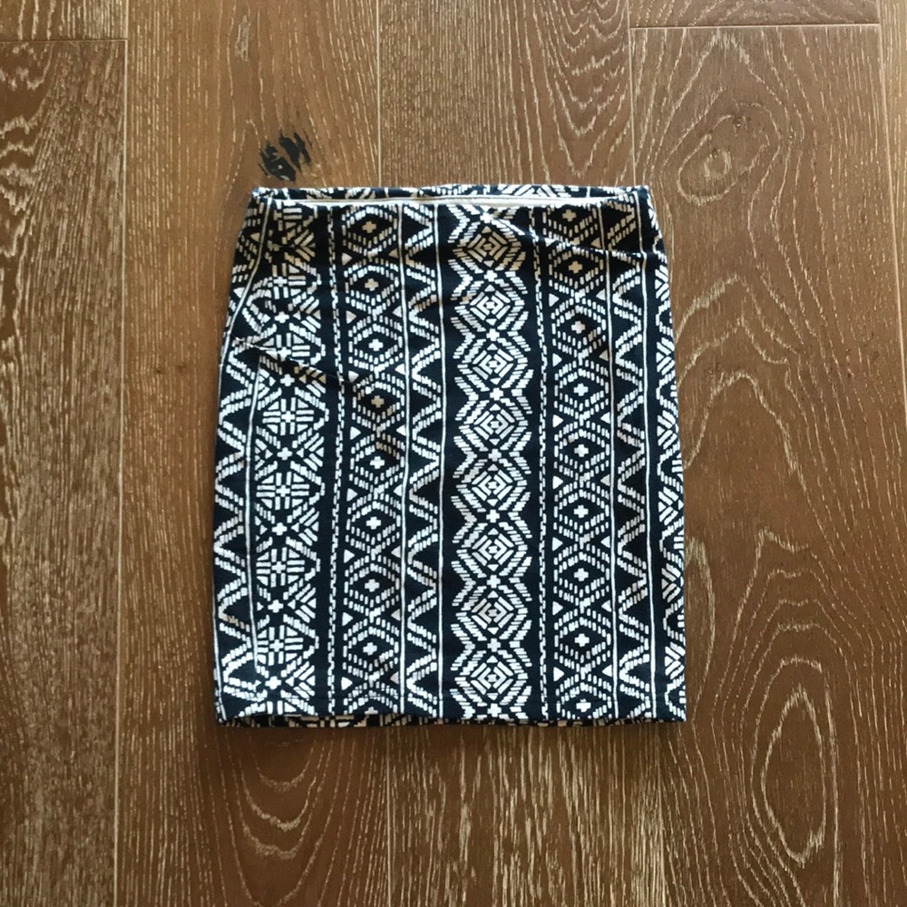 Tribal pattern pencil skirt